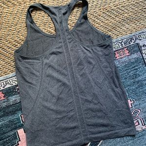 Lululemon Swifty Top size 10
